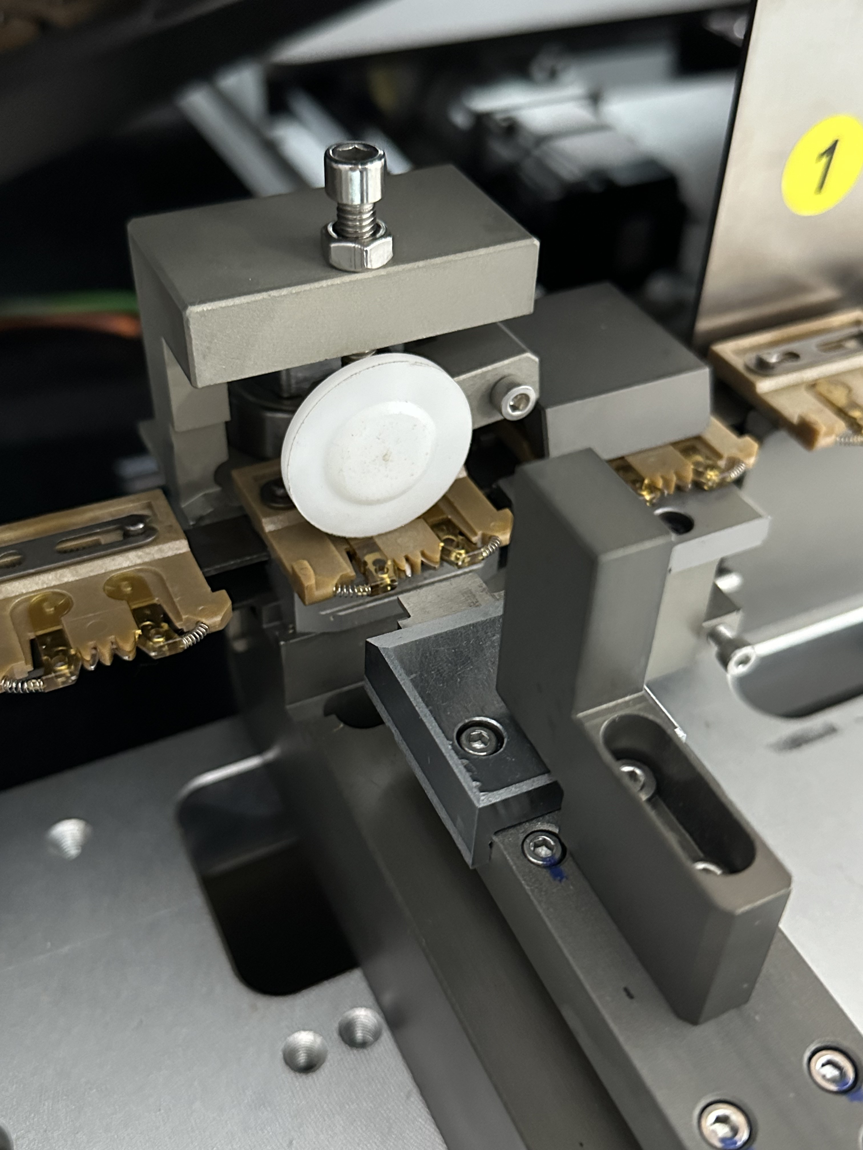 S4000 radial insertion machine upper feed opening foot trimmer